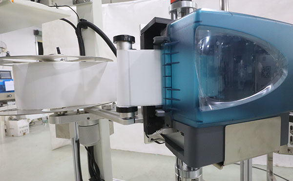 實時打印貼標(biāo)機,自動貼標(biāo)設(shè)備,即時打印貼標(biāo)機