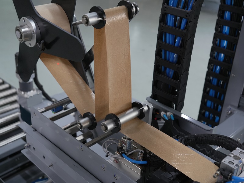 濕水牛皮紙封箱機(jī),濕水牛皮紙封箱設(shè)備,濕水牛皮紙機(jī)